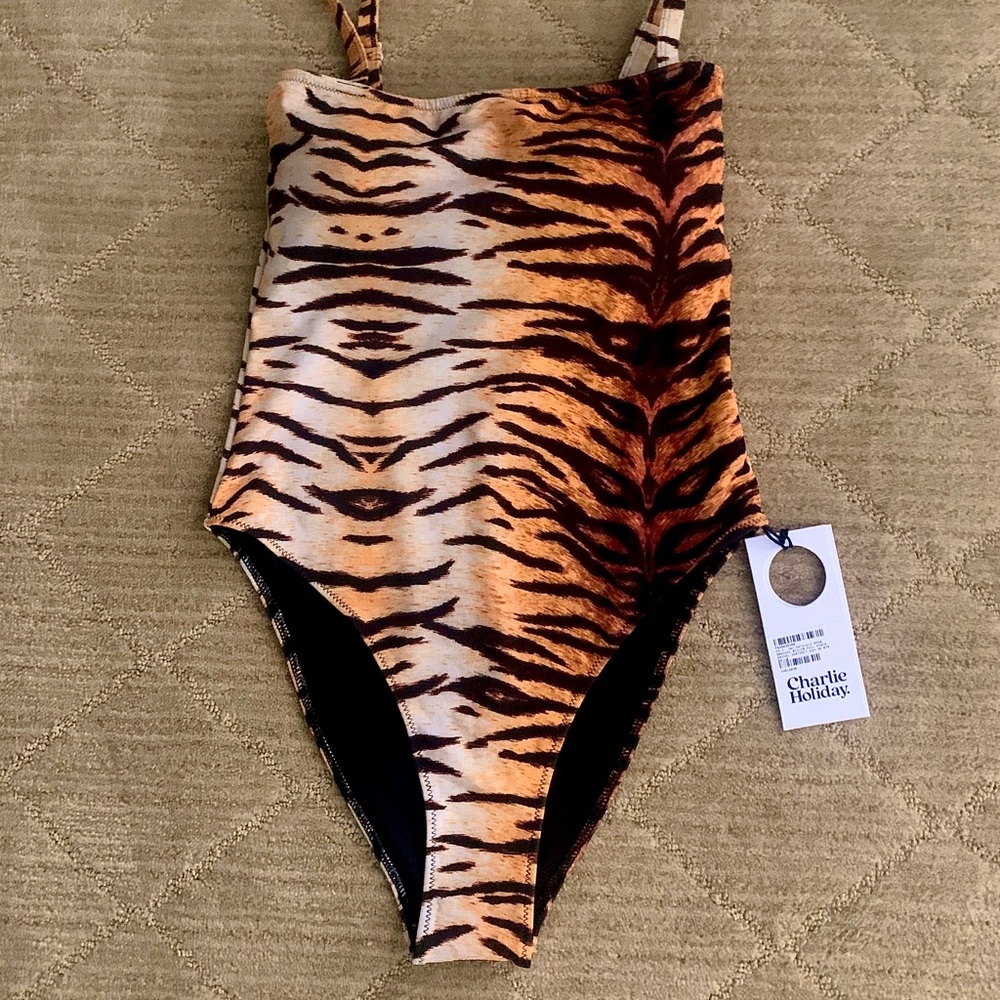 Charlie Holiday One-Piece Animal 2020 S M